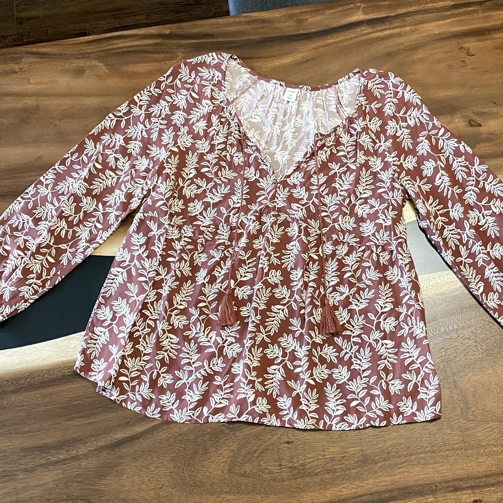 Old Navy Fall Top - Picture 2 of 11